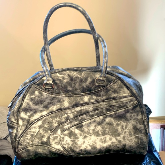Vintage Puma bag with handles faux leather cheetah silver/black print - Picture 1 of 5